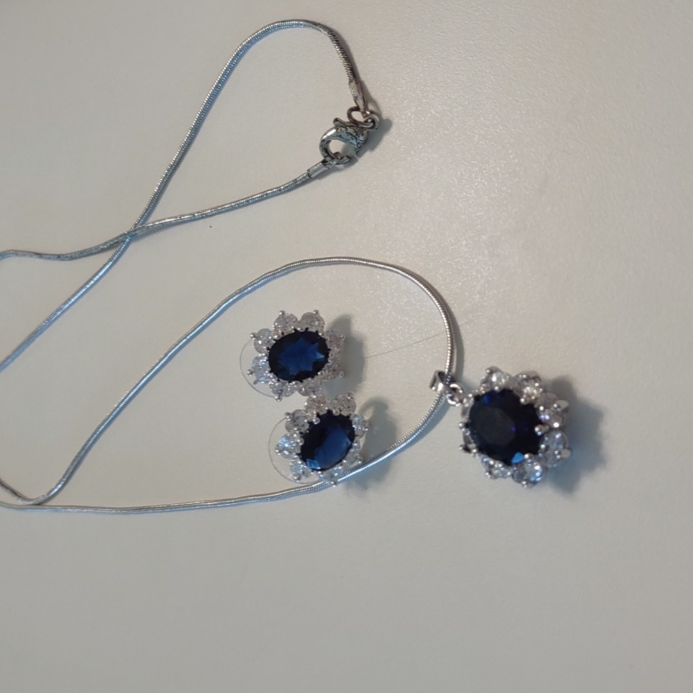 Necklace and Earrings set